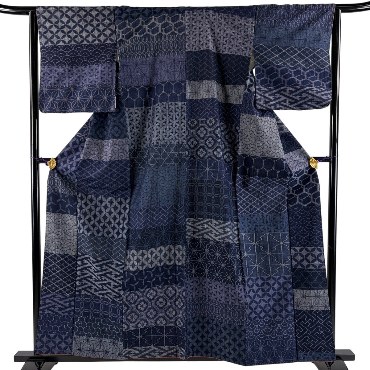★絣文様　パッチワーク　紬　単衣　正絹　ブルーグレー系　トールサイズ　美品 紬 身丈159cm 裄丈64.5cm M 袷 久留米絣 証紙あり 有職文様 菱 藍色 綿