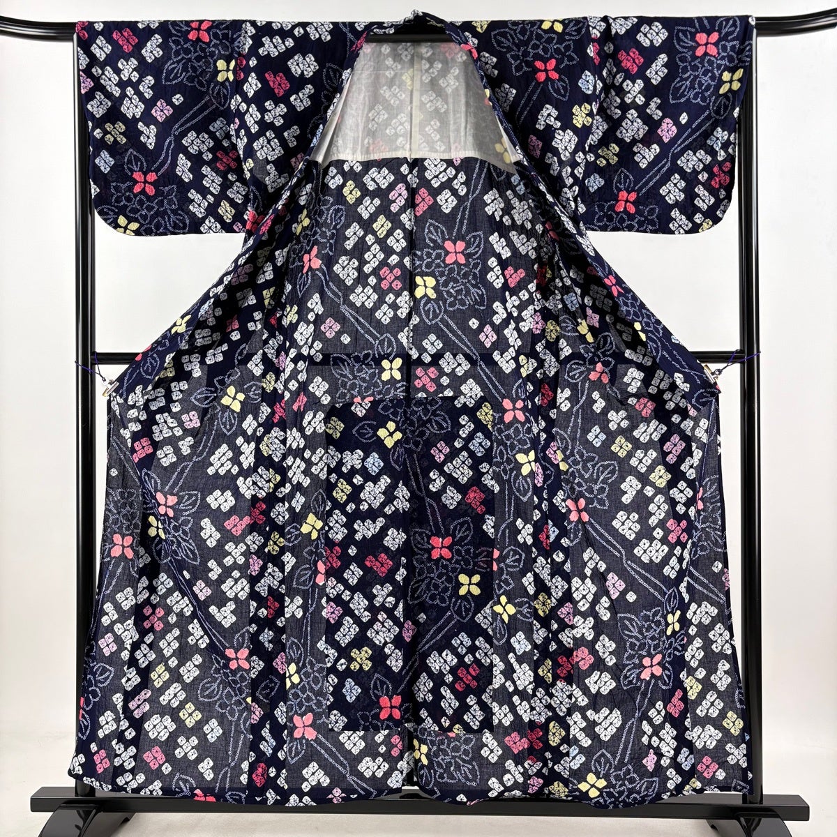 美品】 浴衣 身丈155.5cm 裄丈65cm M 絞り浴衣 草花 濃紺 綿 名品