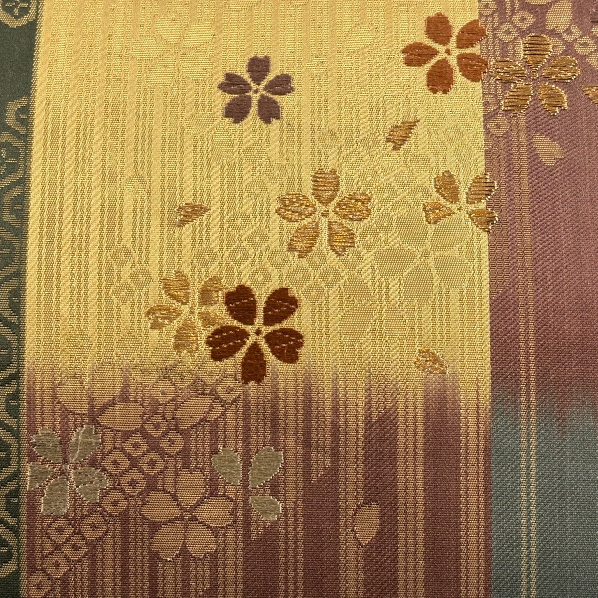 美品】 袋帯 秀品 桜 雪芝 金糸 刺繍 茶色 六通 正絹｜中古・古着