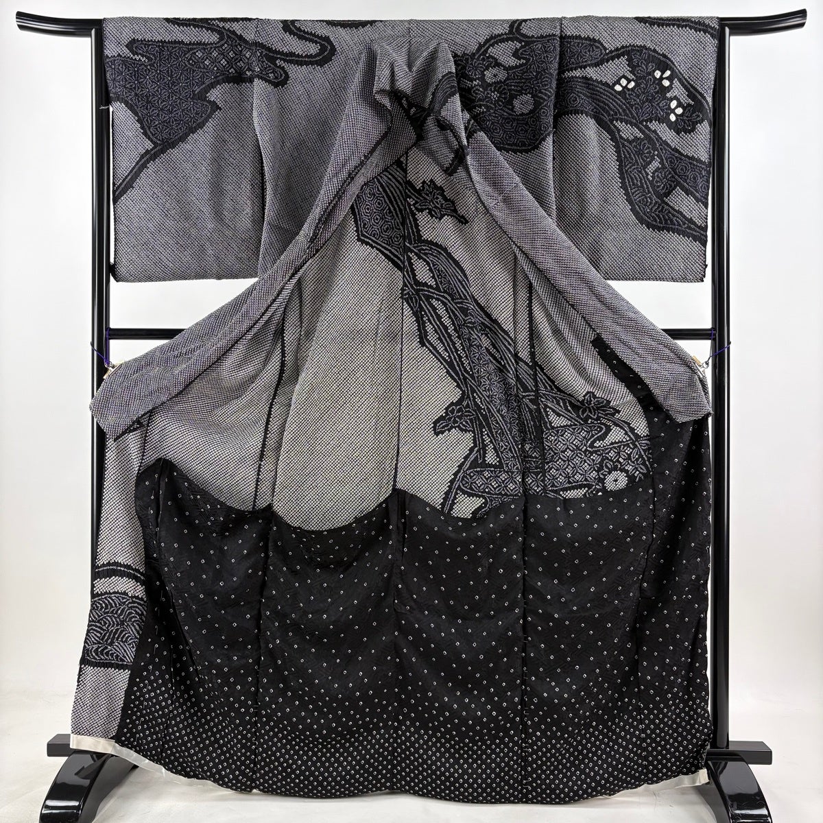 訪問着 身丈171.5cm 裄丈64cm 未仕立て 仮絵羽 草花 波 総絞り 黒 正絹
