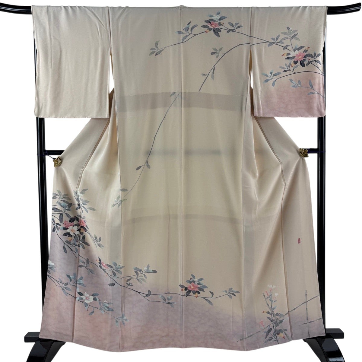 訪問着 身丈154cm 裄丈64cm 正絹 名品 【中古】 訪問着 身丈154cm 裄丈64cm M 袷 落款あり 枝花 ピンクベージュ 正絹
