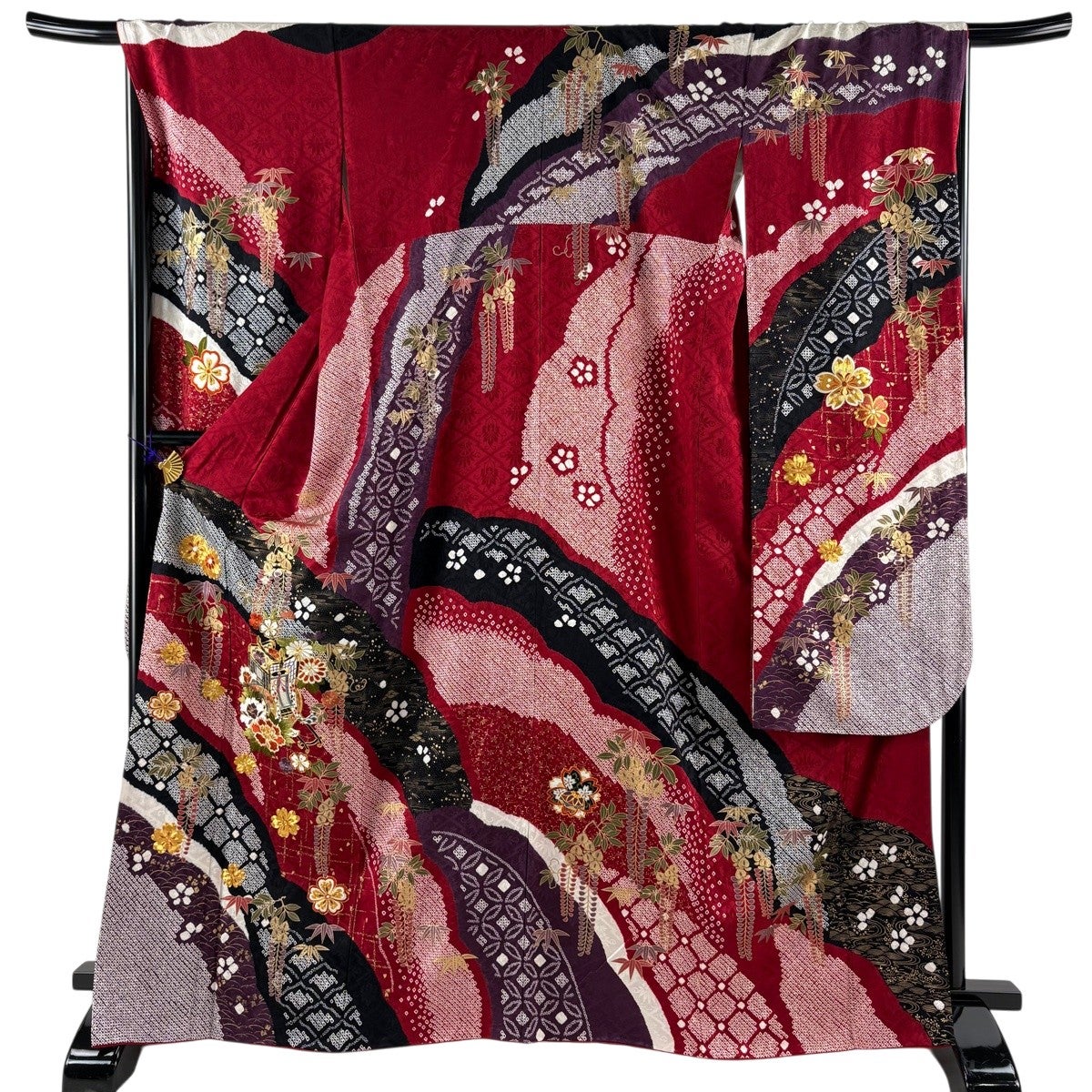 【美品】 振袖 身丈167cm 裄丈68cm 正絹 秀品 【中古】 振袖 身丈167cm 裄丈68.5cm L 袷 御所車 草花 絞り 金糸 赤 正絹 名品