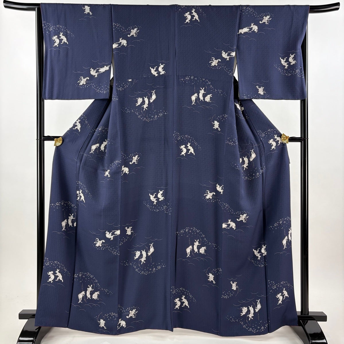 【美品】 紬 身丈156cm 裄丈61.5cm 正絹 逸品 【中古】 美品】 紬 身丈157cm 裄丈63cm S 単衣 縦縞 緑 正絹 優品｜中古・古着
