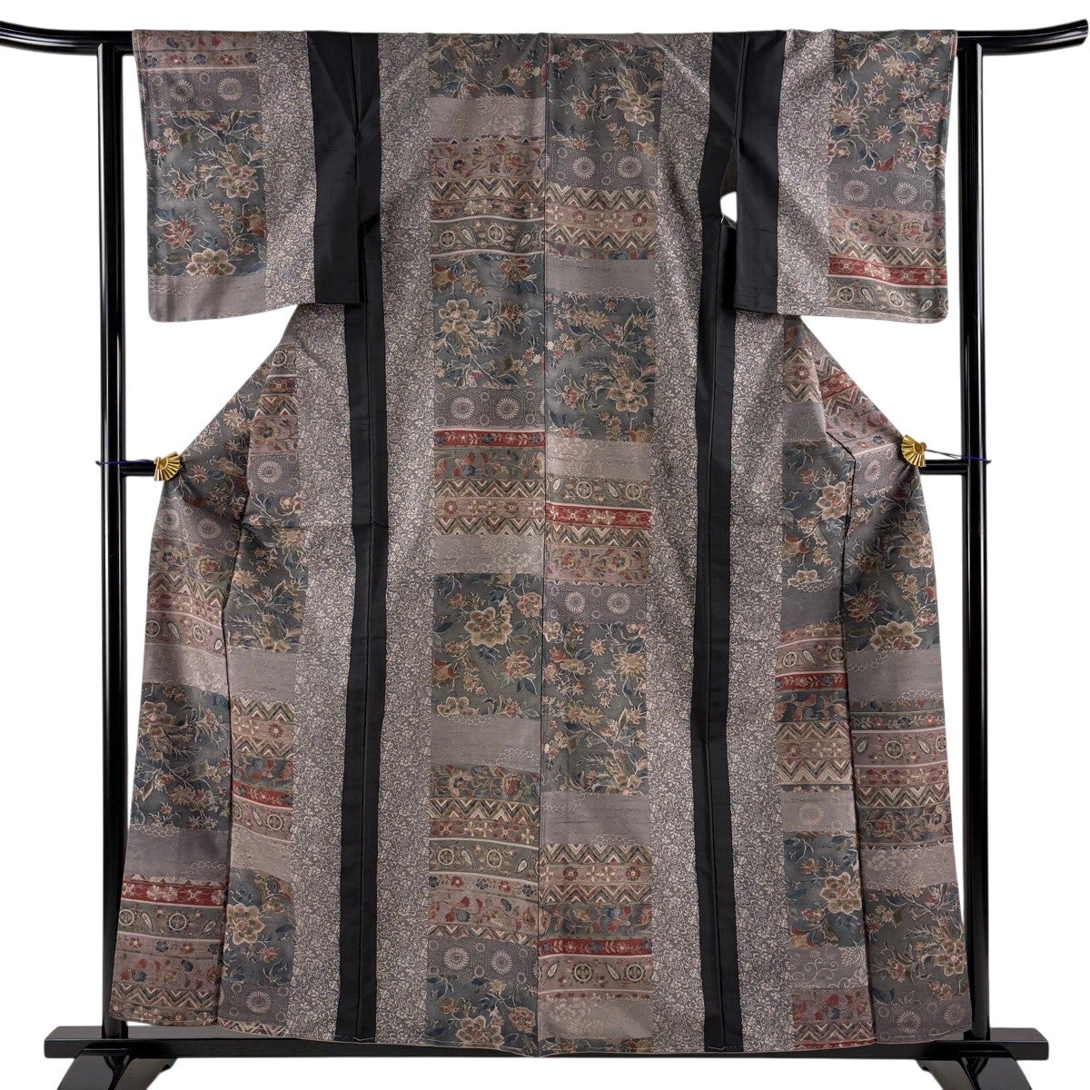美品】 小紋 身丈159.5cm 裄丈62cm S 袷 紬地 草花 花唐草 灰紫 正絹