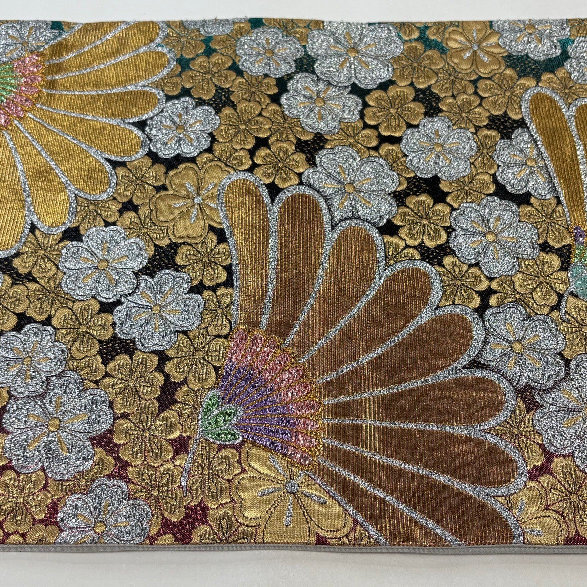 袋帯 秀品 桜 花 箔 金糸 黒灰 六通 正絹｜中古・古着・リサイクル着物