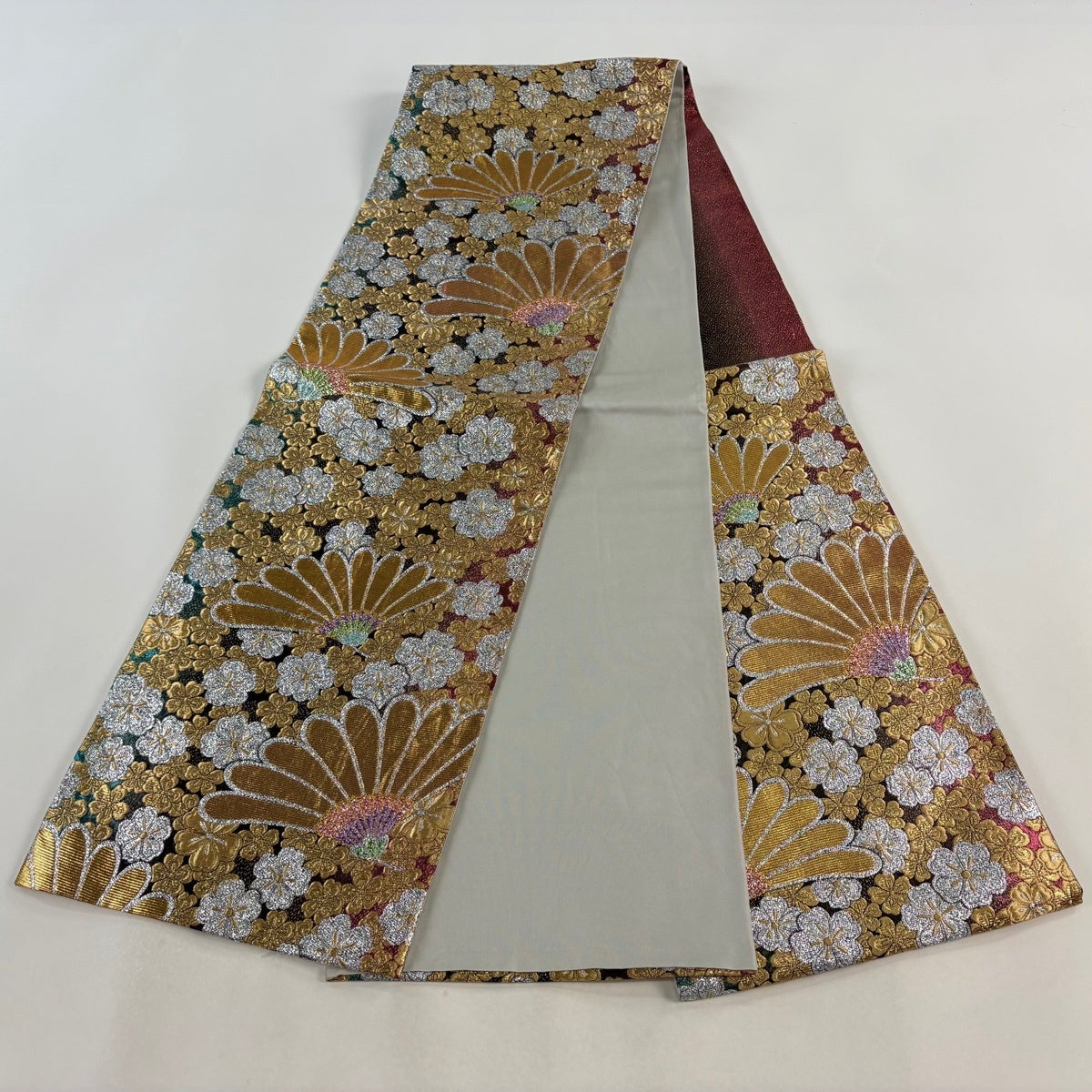 袋帯 秀品 桜 花 箔 金糸 黒灰 六通 正絹｜中古・古着・リサイクル着物