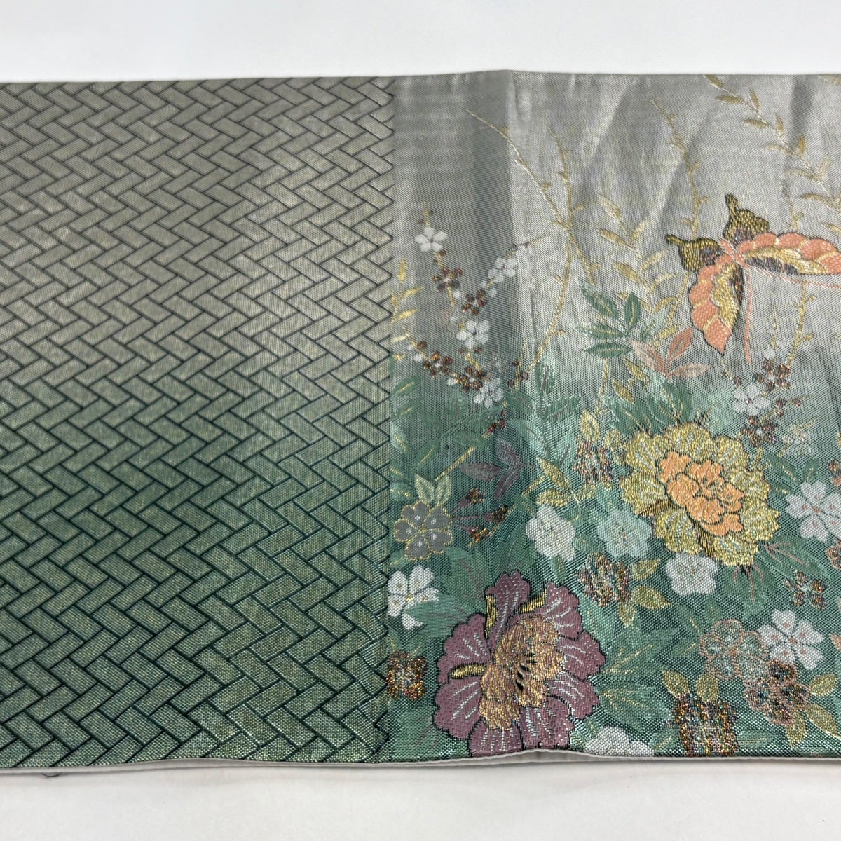 美品】 袋帯 秀品 草花 蝶 箔 金糸 深緑 六通 正絹｜中古・古着