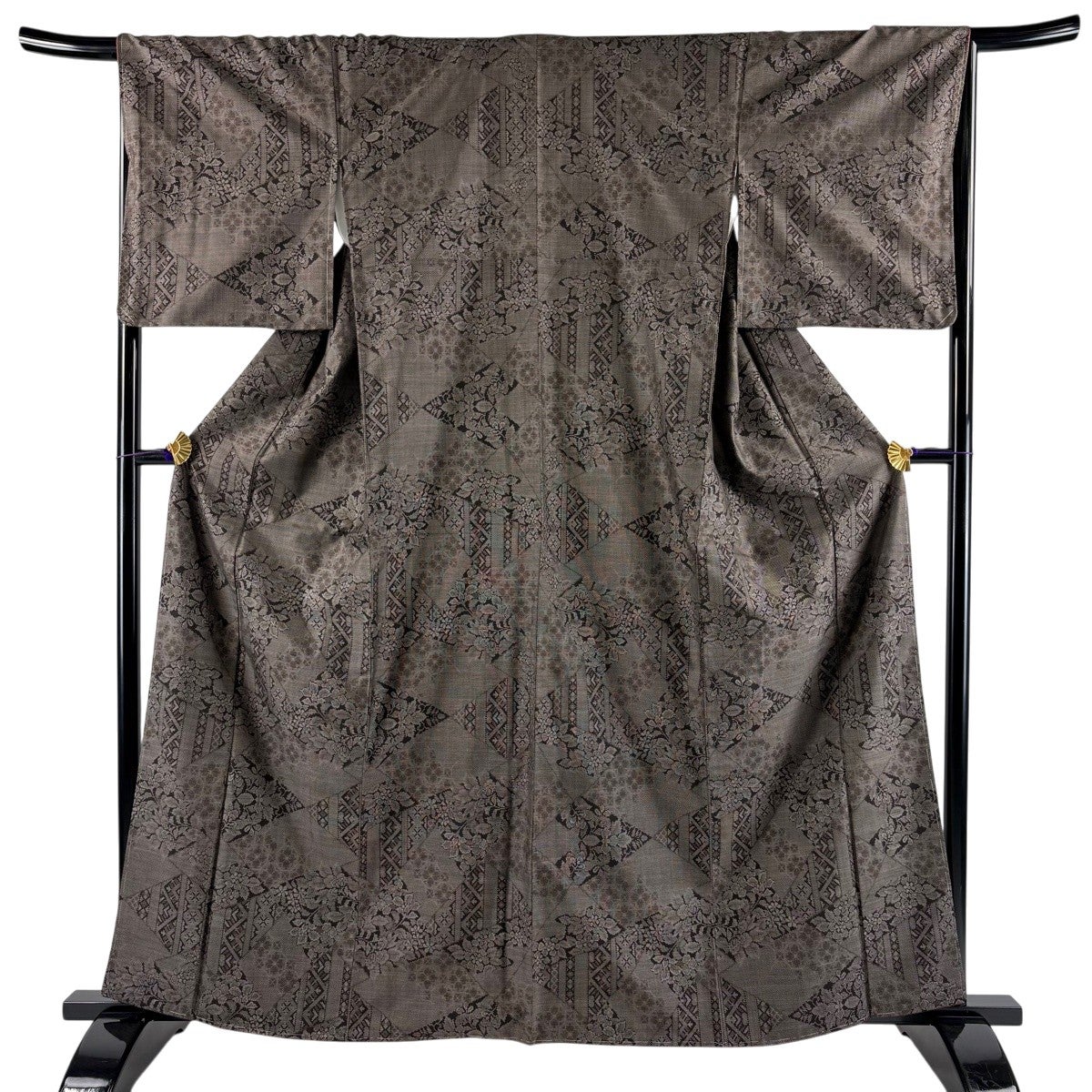 美品】 大島紬 身丈161cm 裄丈67.5cm L 袷 純泥染 証紙あり 草花 幾何