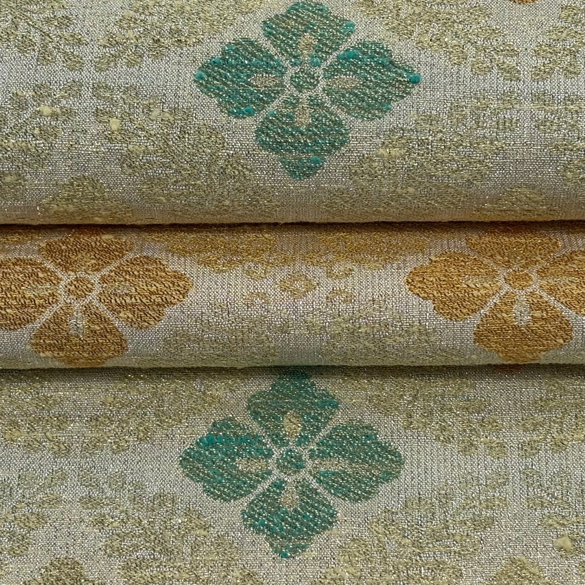 美品】 袋帯 逸品 桝屋高尾 落款あり ねん金綴錦 藤七宝花菱 金糸 箔