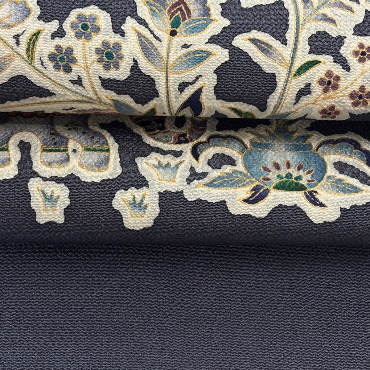美品】 名古屋帯 逸品 落款あり 岡重 象 草花 金彩 縮緬 灰色 正絹
