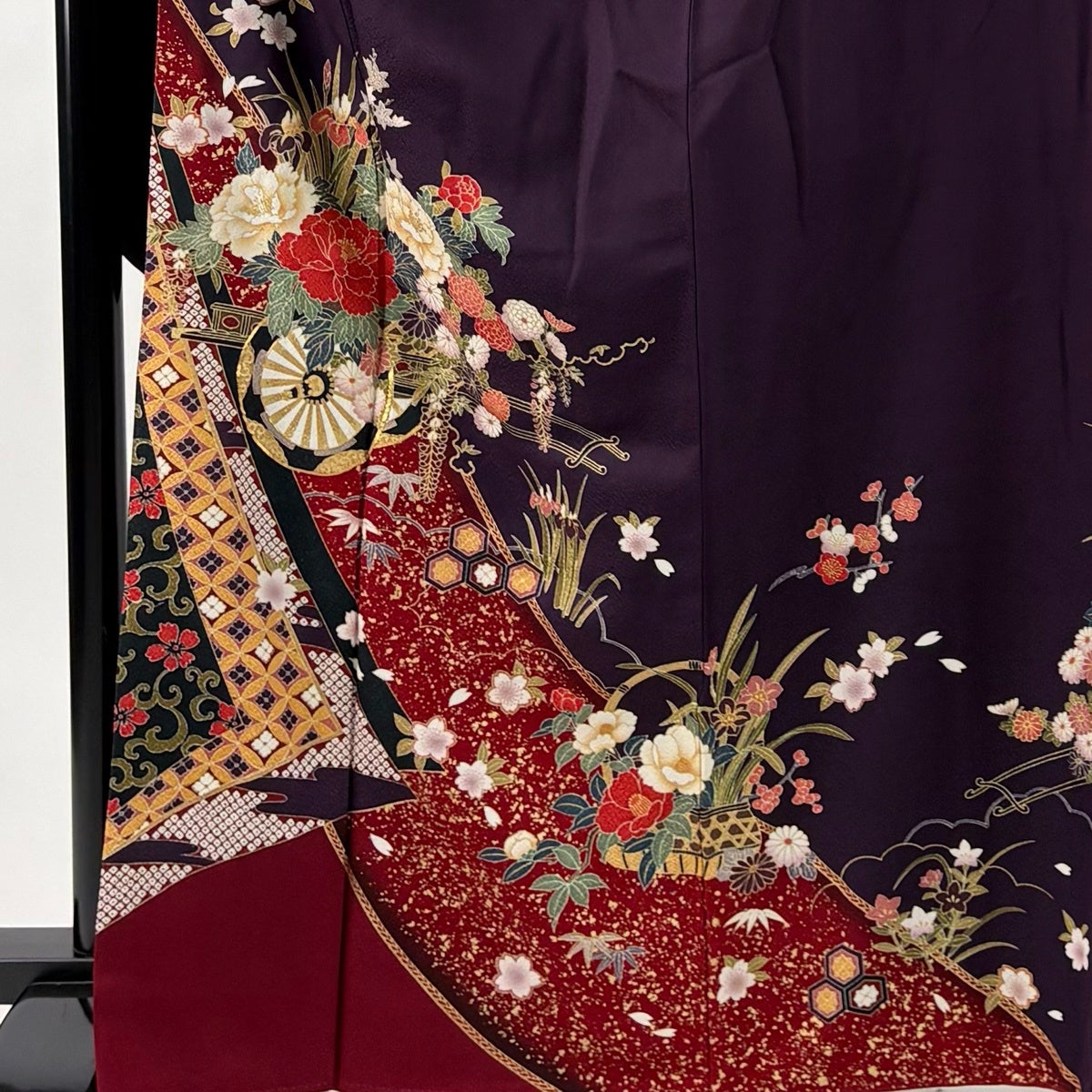 振袖　超美品　正絹　金糸刺繍　濃紫 振袖 身丈165.5cm 裄丈68cm L 袷 花車 草花 金糸 金彩 濃紫 正絹 秀品