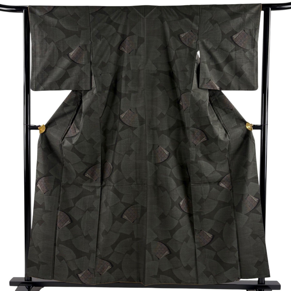 【美品】 紬 身丈159cm 裄丈63.5cm 正絹 秀品 【中古】 美品】 大島紬 身丈159cm 裄丈66cm M 袷 純泥 証紙あり 枝花 焦茶色