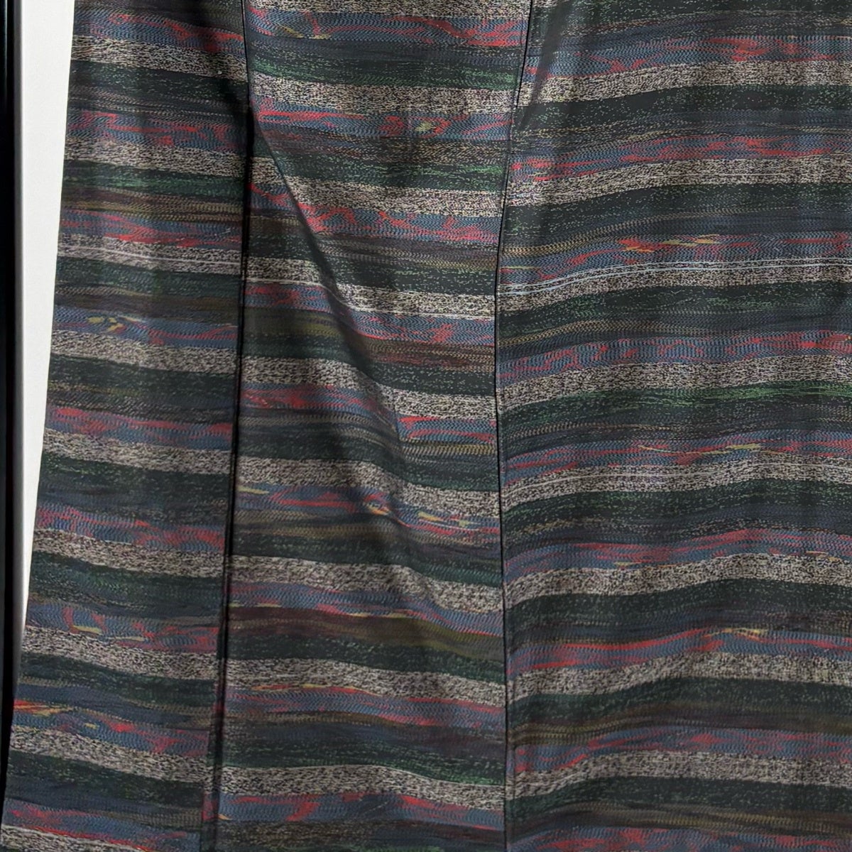 紬 身丈154cm 裄丈62cm S 袷 横段 幾何学 灰茶 正絹 優品｜中古・古着