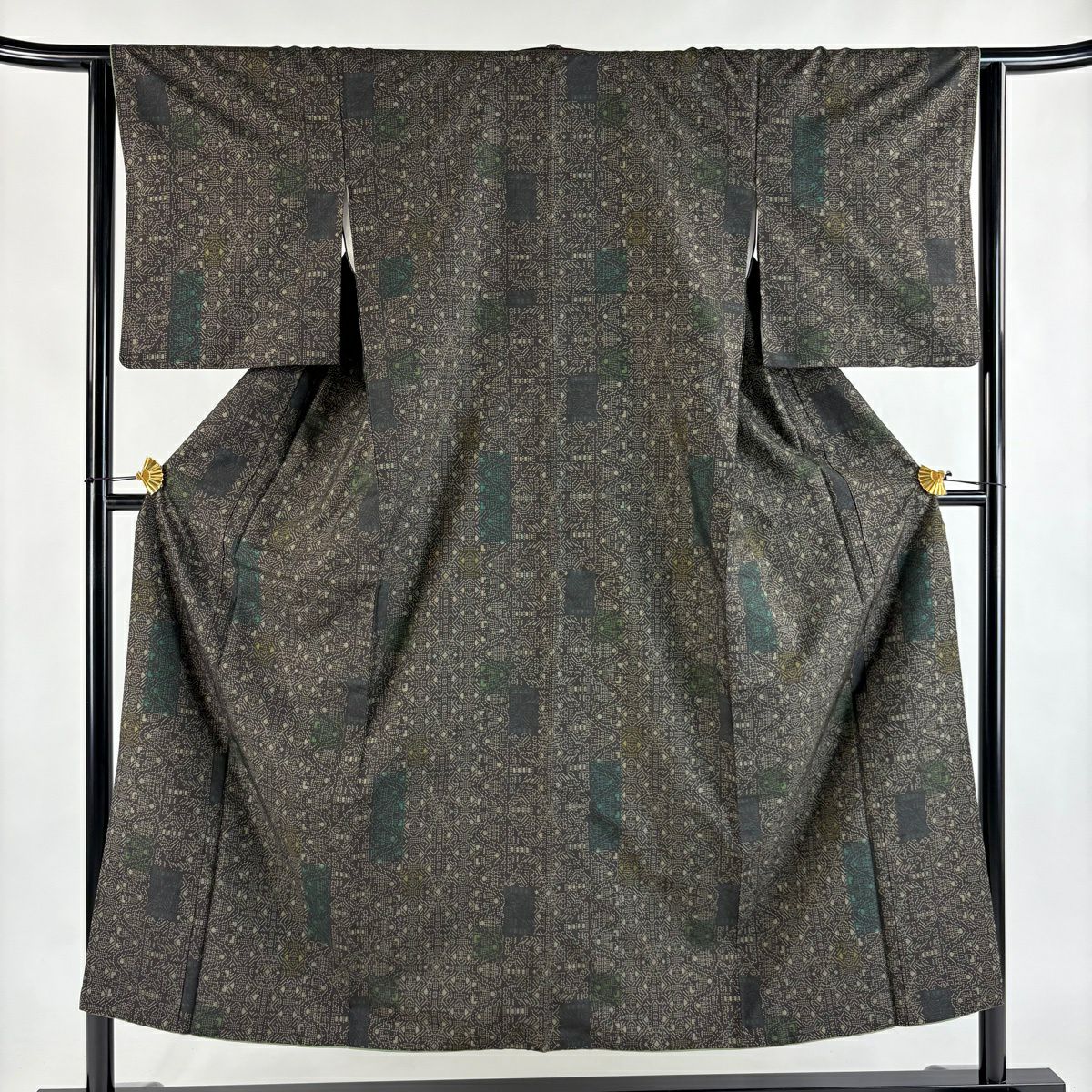 美品】 小紋 身丈165cm 裄丈65.5cm M 袷 幾何学 墨色 正絹 秀品 一つ紋