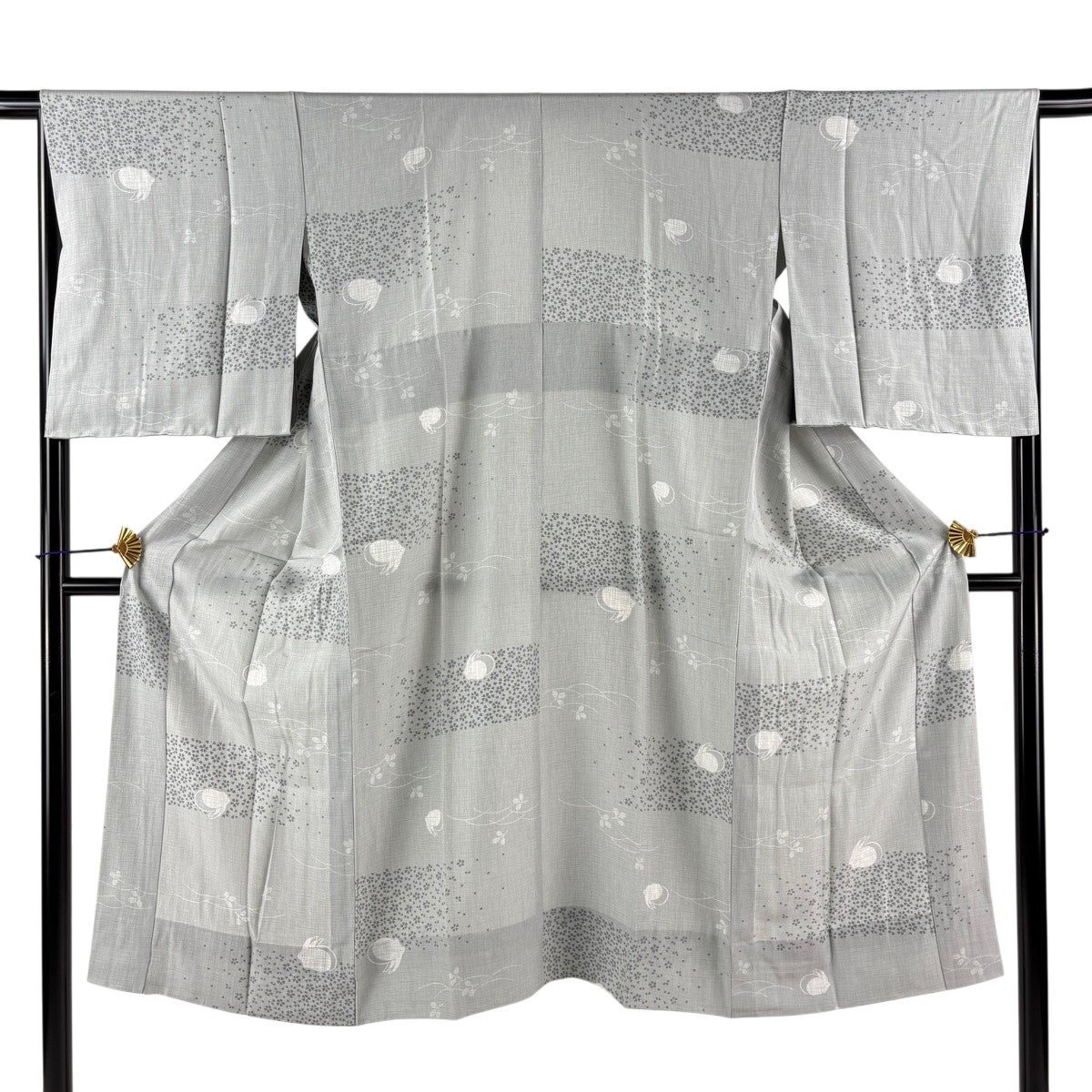 美品】 長襦袢 身丈125cm 裄丈64cm M うさぎ 桜 灰色 正絹 秀品｜中古