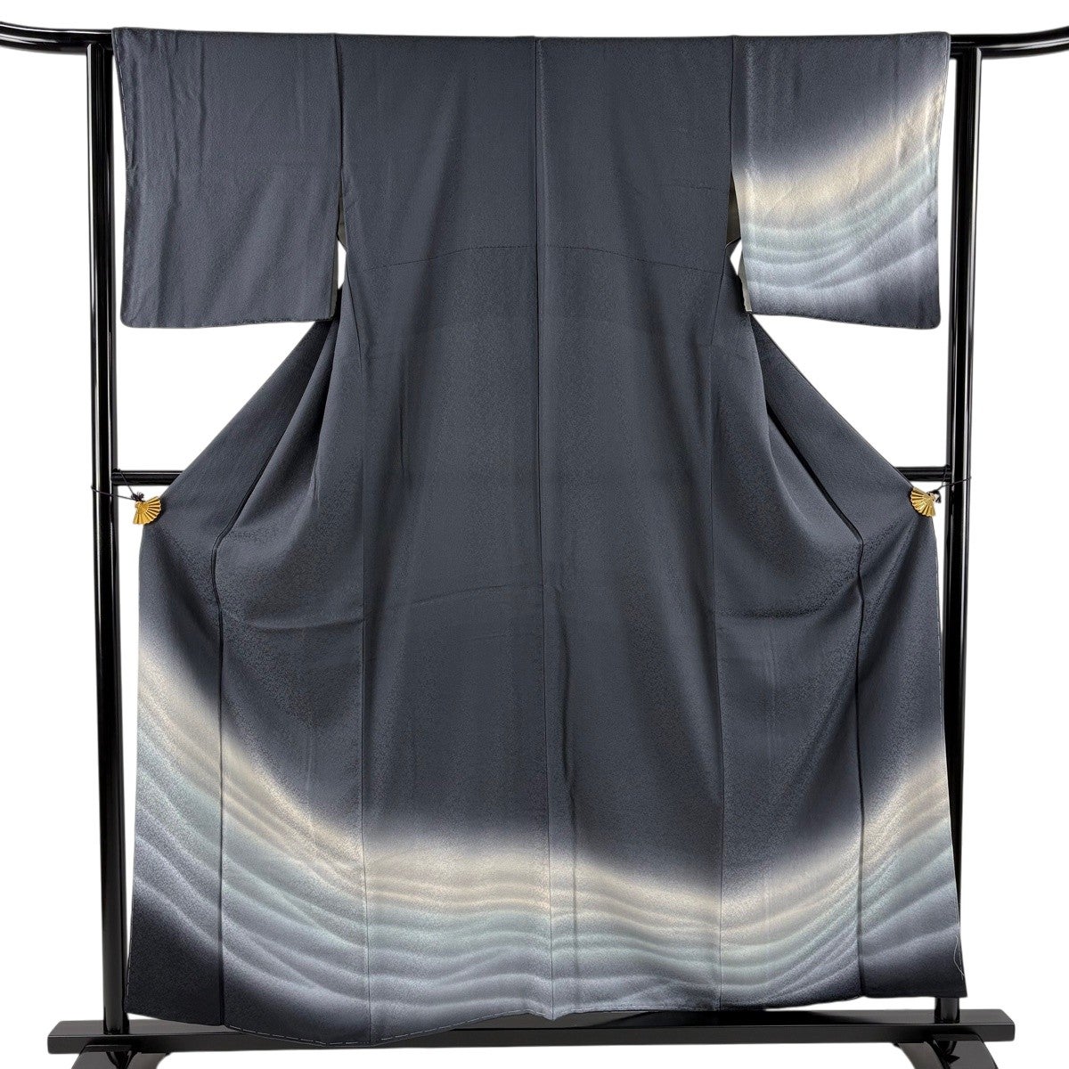 【美品】 付下げ 身丈159cm 裄丈63cm 正絹 秀品 【中古】 付下げ 身丈159cm 裄丈63cm S 袷 霞 ぼかし 濃紺 正絹 秀品｜中古