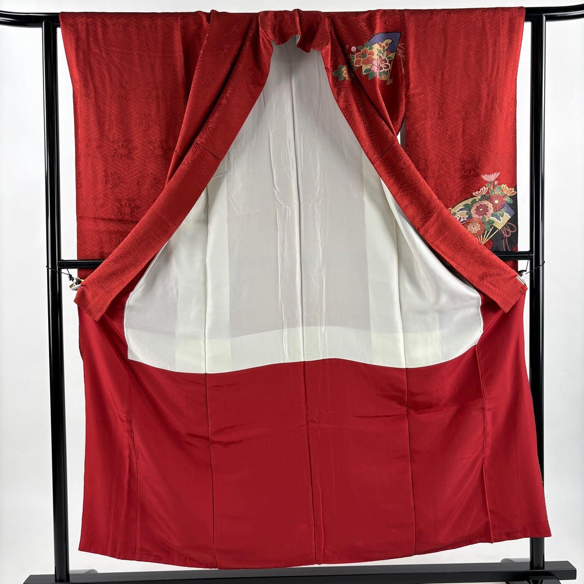 【美品】 振袖 身丈154.5cm 裄丈62cm 正絹 名品 【中古】 30%OFF 振袖 身丈154.5cm 裄丈62cm S 袷 鈴乃屋 扇 菊 金糸 金彩 赤