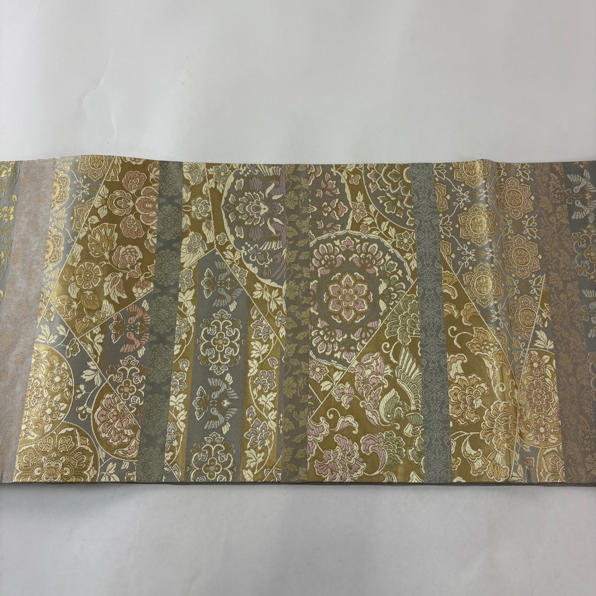 美品】 袋帯 名品 箔屋清兵衛 落款あり 悠久の美 華文 花唐草 箔 青
