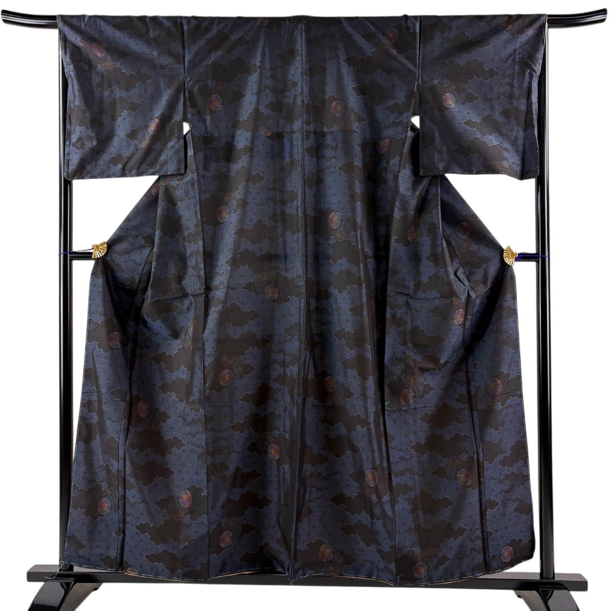 紬 身丈162cm 裄丈65cm 正絹 秀品 【中古】 大島紬 身丈162.5cm 裄丈65cm 正絹 秀品 【中古】の通販 by バイセル