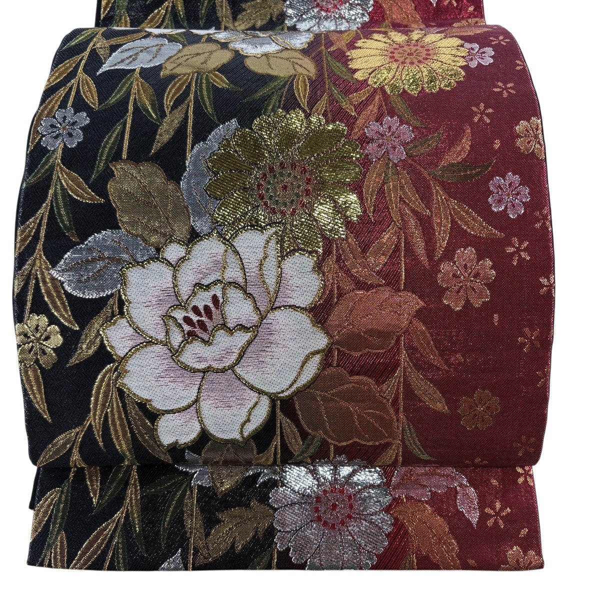 美品】 袋帯 秀品 落款あり 牡丹 唐草 銀糸 箔 金茶 六通 正絹｜中古