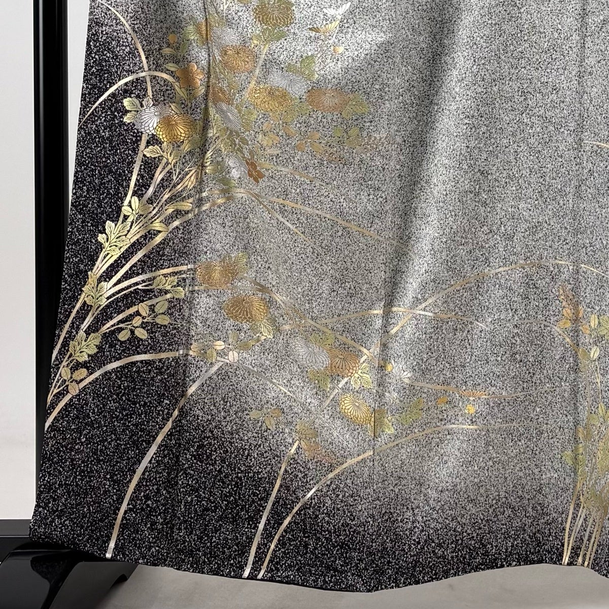 訪問着 身丈161.5cm 裄丈67cm M 袷 菊 萩 金銀彩 ぼかし 灰色 正絹 秀