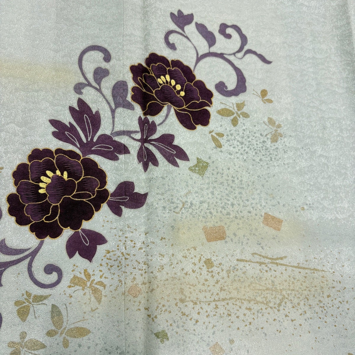 付下げ 身丈155cm 裄丈63.5cm S 袷 貝紫 落款あり 花唐草 蝶 金銀彩