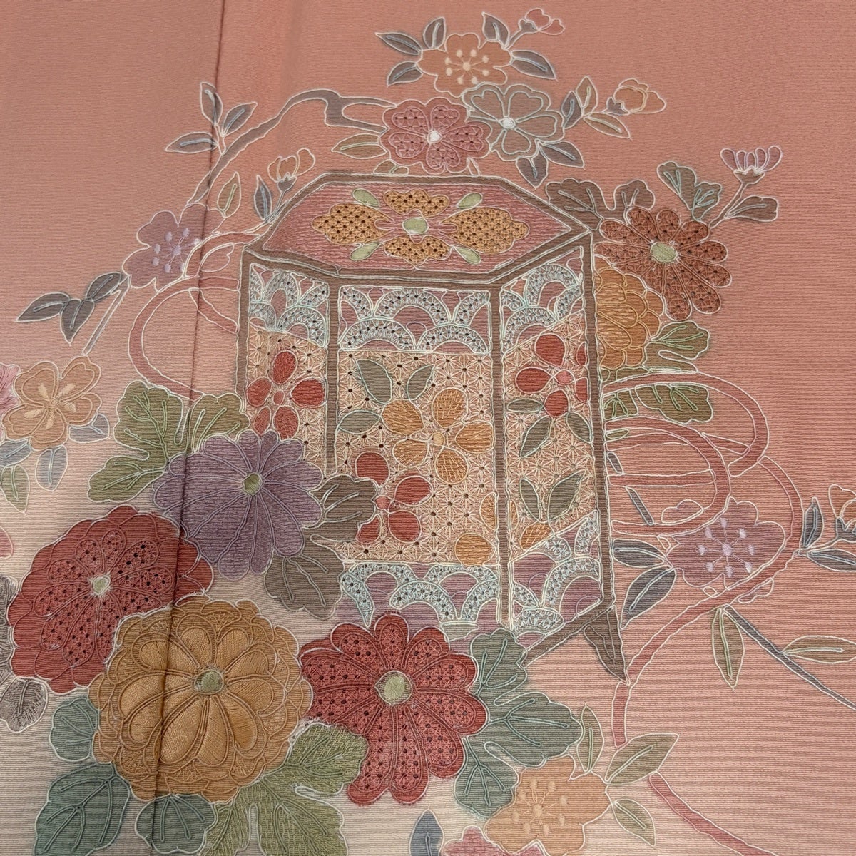 付下げ 身丈157cm 裄丈66cm M 袷 貝桶 草花 刺繍 ぼかし ピンク 正絹