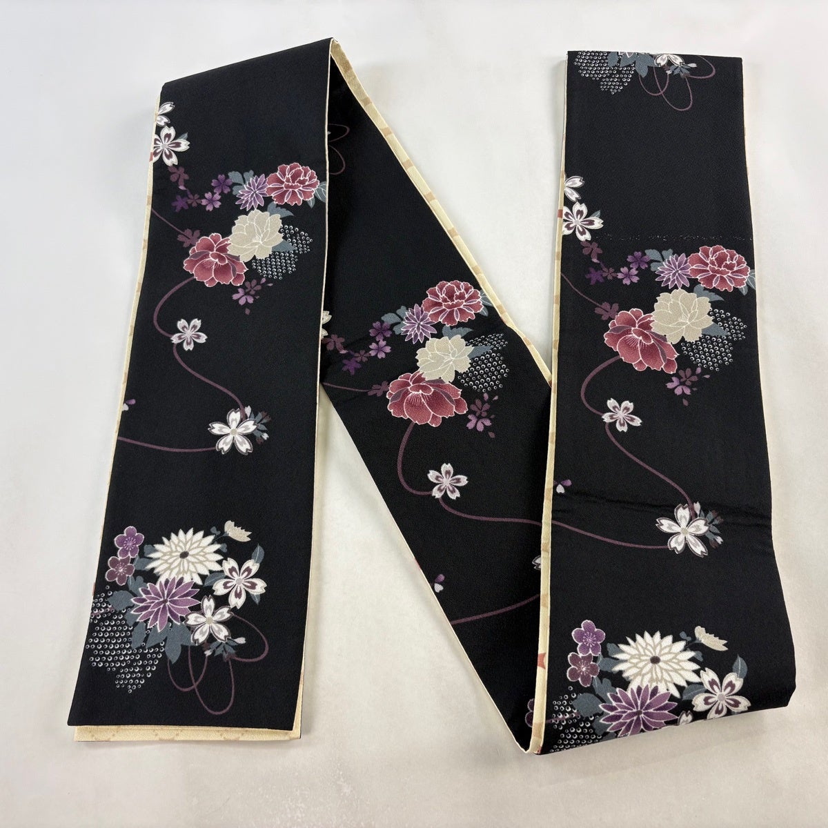 半幅帯 優品 菊 桜 黒 化繊｜中古・古着・リサイクル着物通販