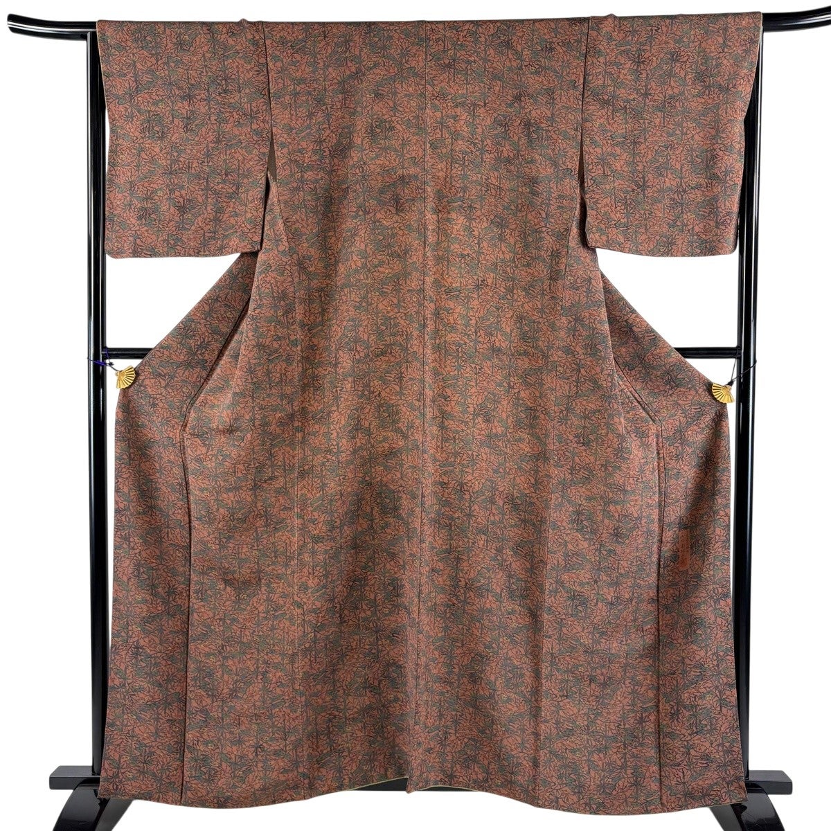【美品】 小紋 身丈160cm 裄丈66.5cm 正絹 名品 【中古】 小紋 身丈160cm 裄丈66.5cm M 袷 南部幸雄 落款あり 笹 草花 縮緬