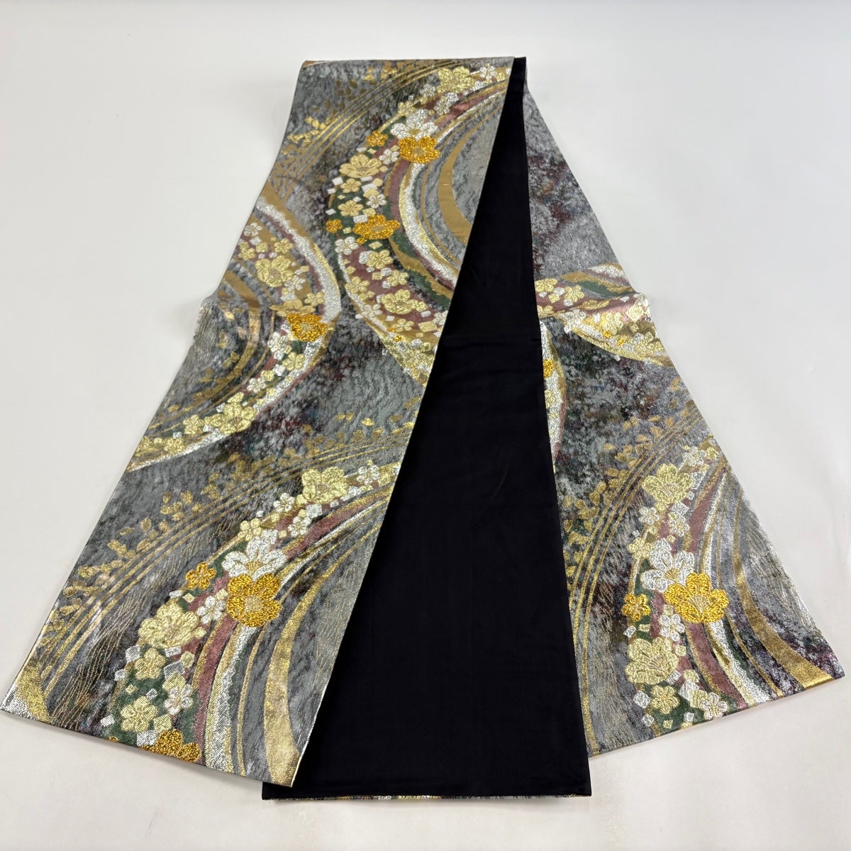 美品】 袋帯 秀品 鈴乃屋 桜 梅 箔 銀色 六通 正絹｜中古・古着