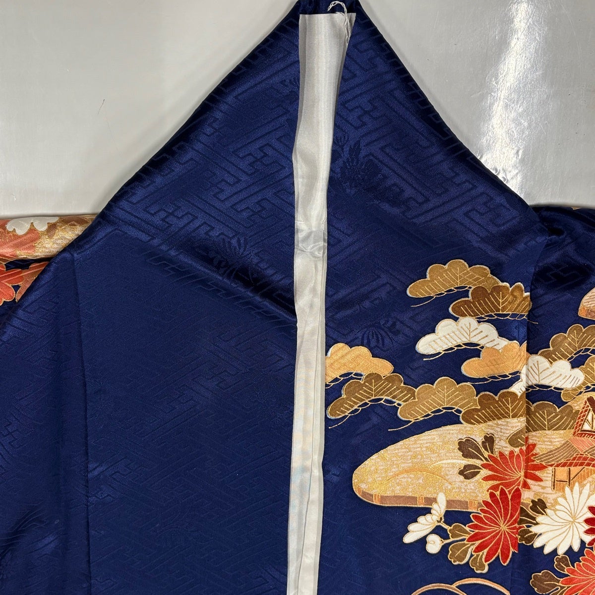 美品】 振袖 身丈161cm 裄丈67cm M 袷 家屋 草花 金彩 紺色 正絹 秀品