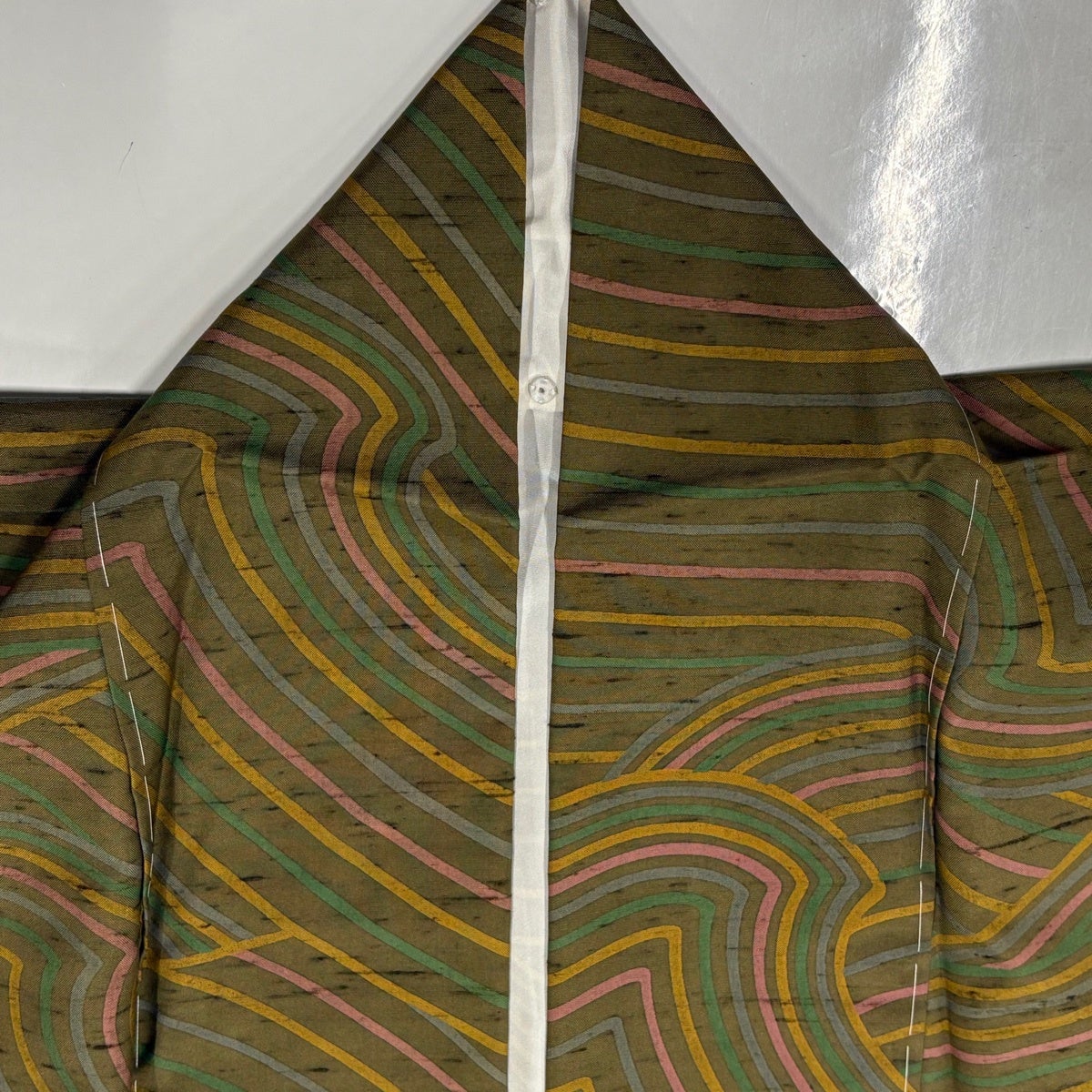 美品】 小紋 身丈164cm 裄丈65cm M 袷 紬地 幾何学模様 茶緑色 正絹 秀