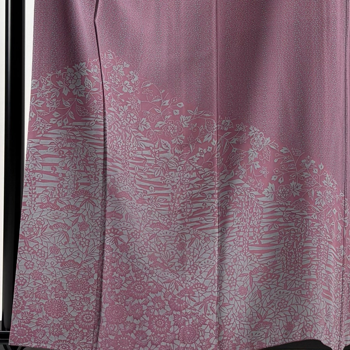 付下げ 身丈159cm 裄丈63.5cm 正絹 名品 【中古】 付下げ 身丈157cm 裄丈65cm M 袷 草花 刺繍 金糸 薄紫 正絹 秀品
