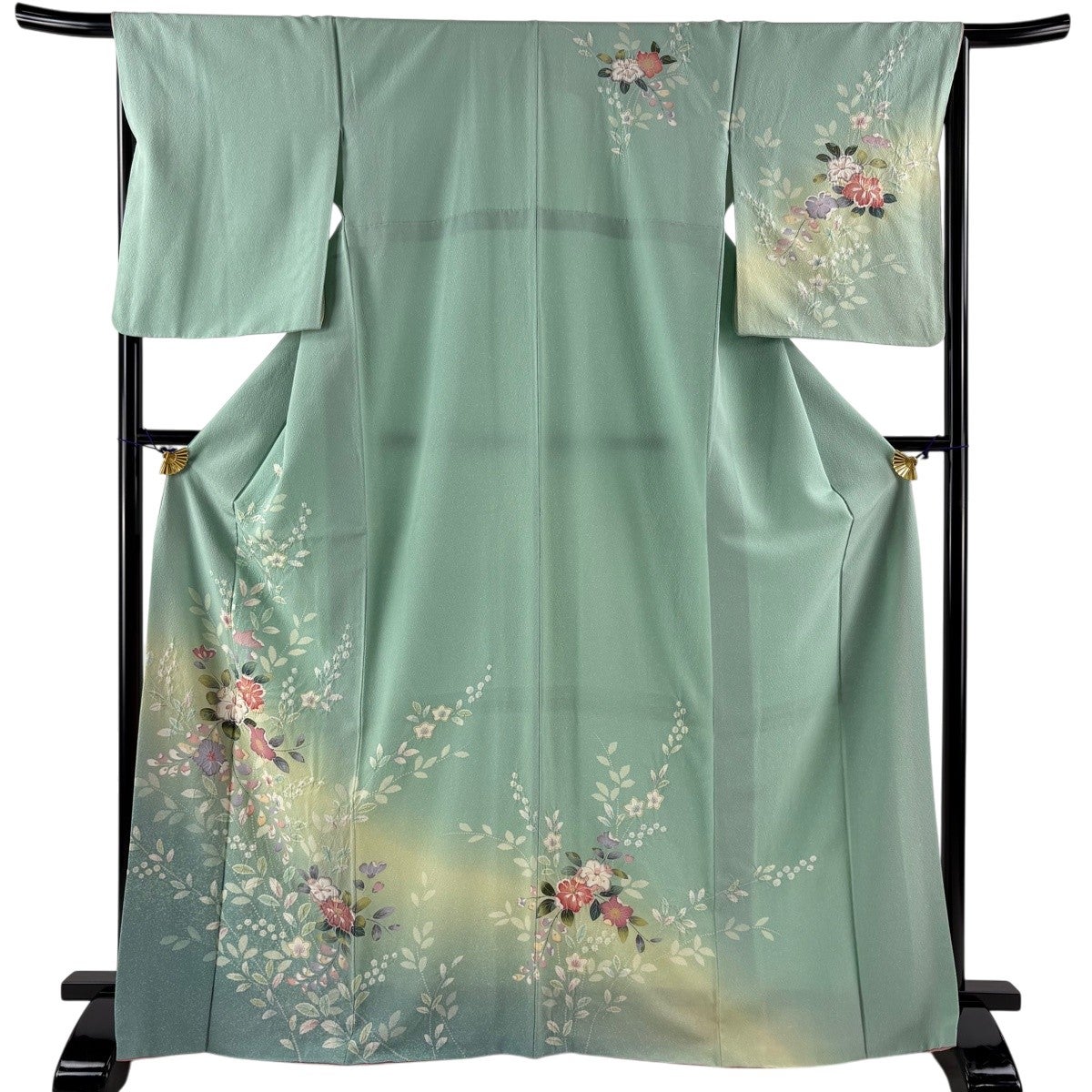 付下げ 身丈159cm 裄丈66.5cm M 袷 扇 菊 金彩 染め分け 薄緑 正絹 秀