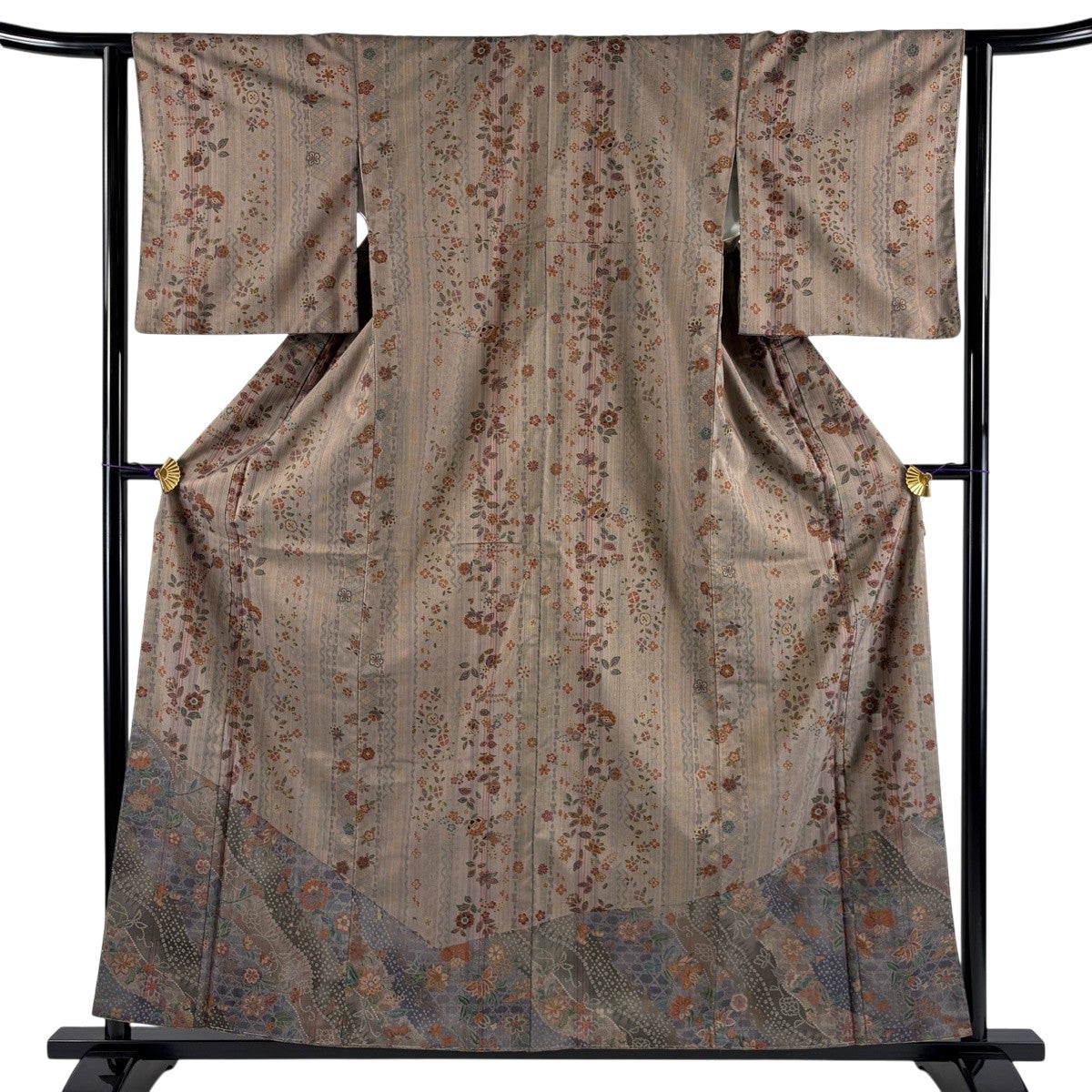 美品】 訪問着 身丈158.5cm 裄丈62.5cm S 袷 紬地 落款あり 草花 縦縞