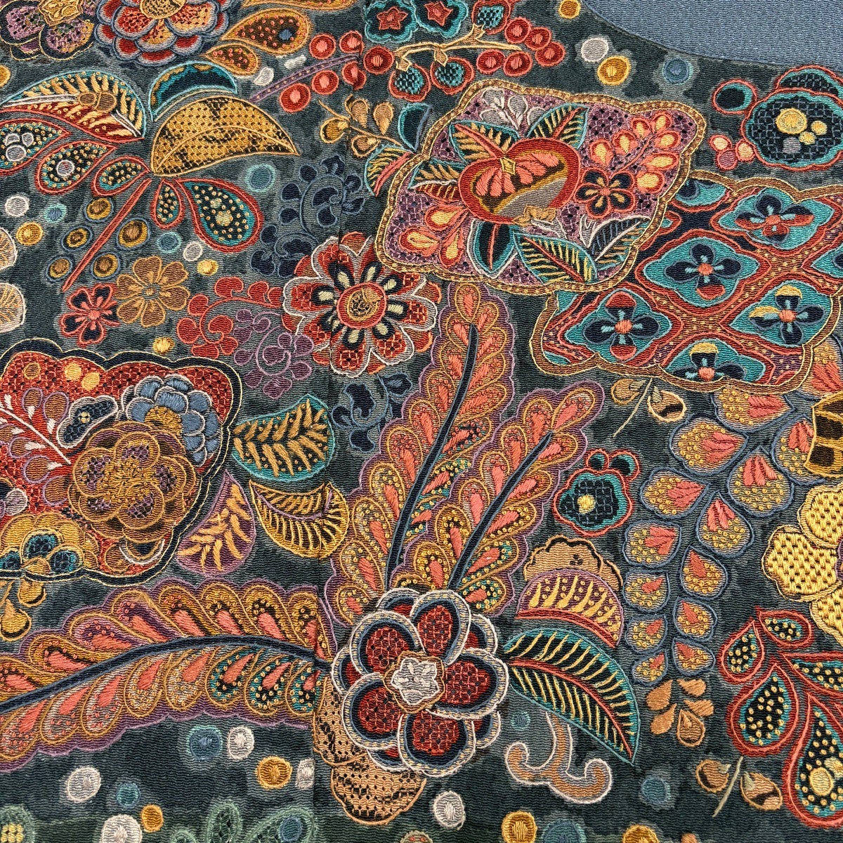 訪問着 身丈165.5cm 裄丈65cm M 袷 辻が花柄 霞 刺繍 金糸 青灰色 正絹