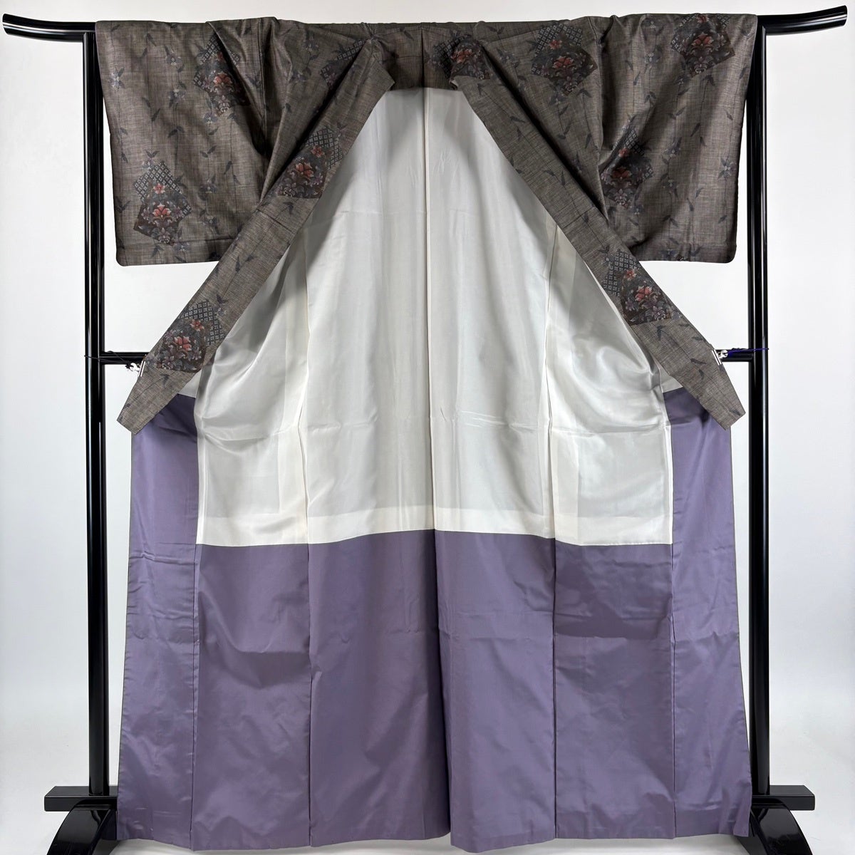 美品】 紬 身丈166cm 裄丈66.5cm M 袷 色紙 草花 焦茶色 正絹 秀品