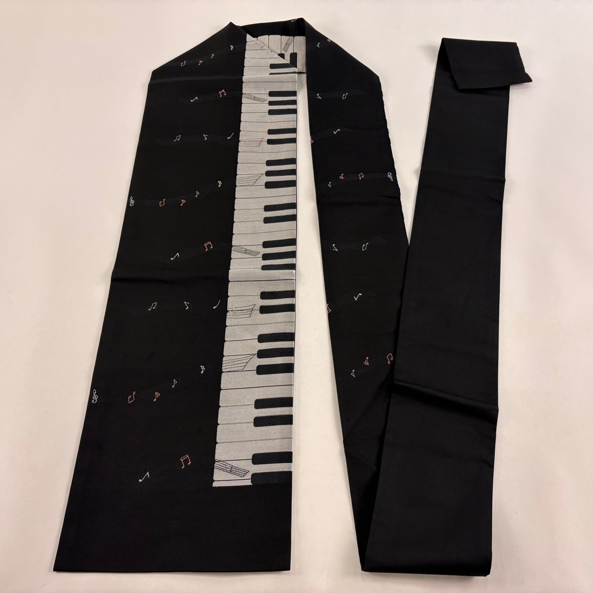 美品】 名古屋帯 逸品 鍵盤 音符 黒 正絹｜中古・古着・リサイクル着物