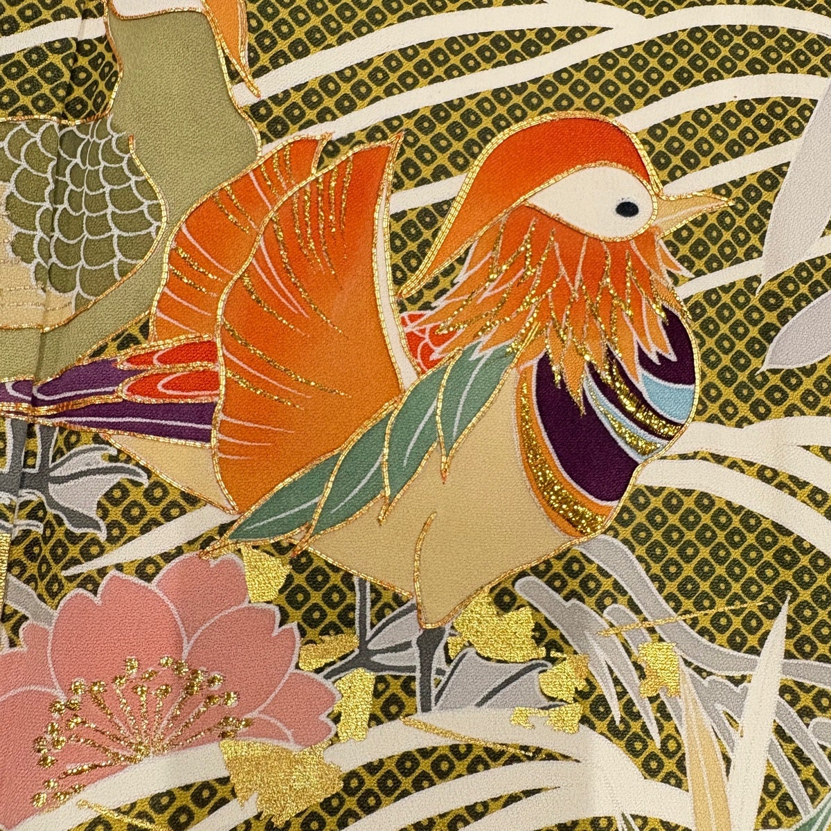 女性和服、着物 振袖 身丈171cm 裄丈70cm L 袷 鴛鴦 桜 金彩 刺繍 鶯色