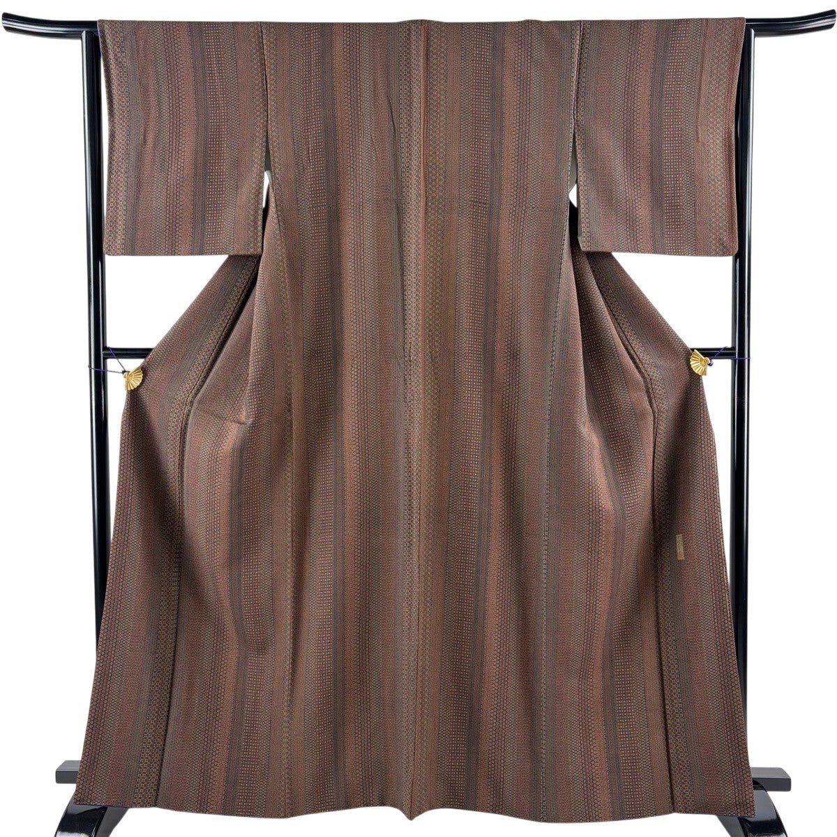 【美品】 紬 身丈167.5cm 裄丈66cm 正絹 逸品 【中古】 美品】 紬 身丈167.5cm 裄丈67.5cm L 袷 灰茶 正絹 逸品｜中古・古着
