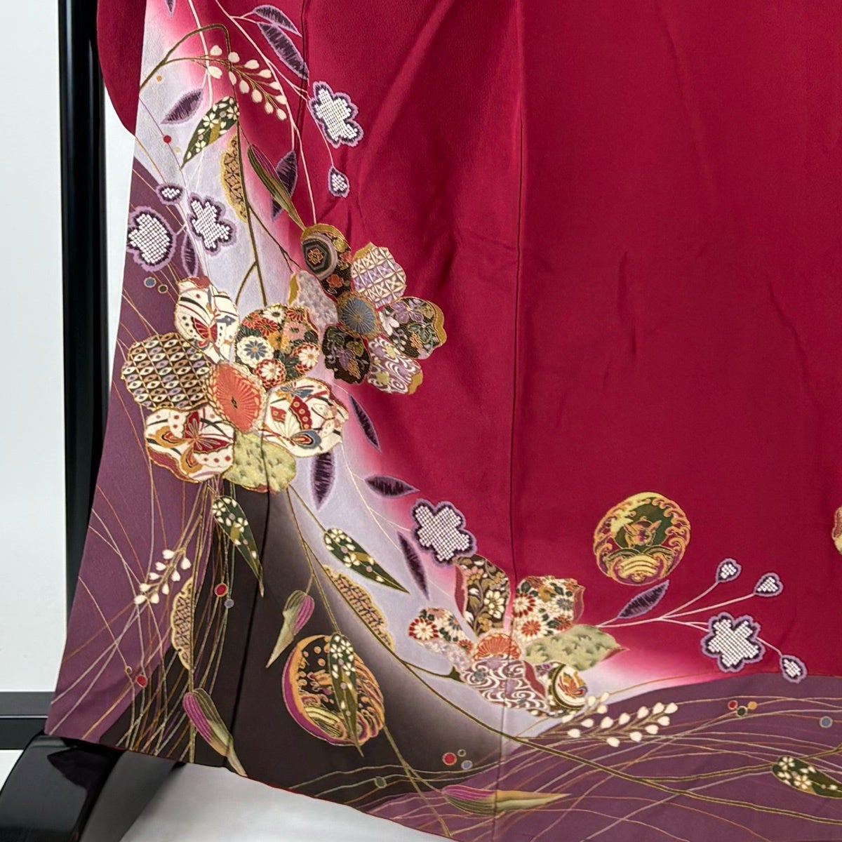 振袖 身丈163cm 裄丈67cm M 袷 桜 草花 箔 金彩 えんじ色 正絹 秀品