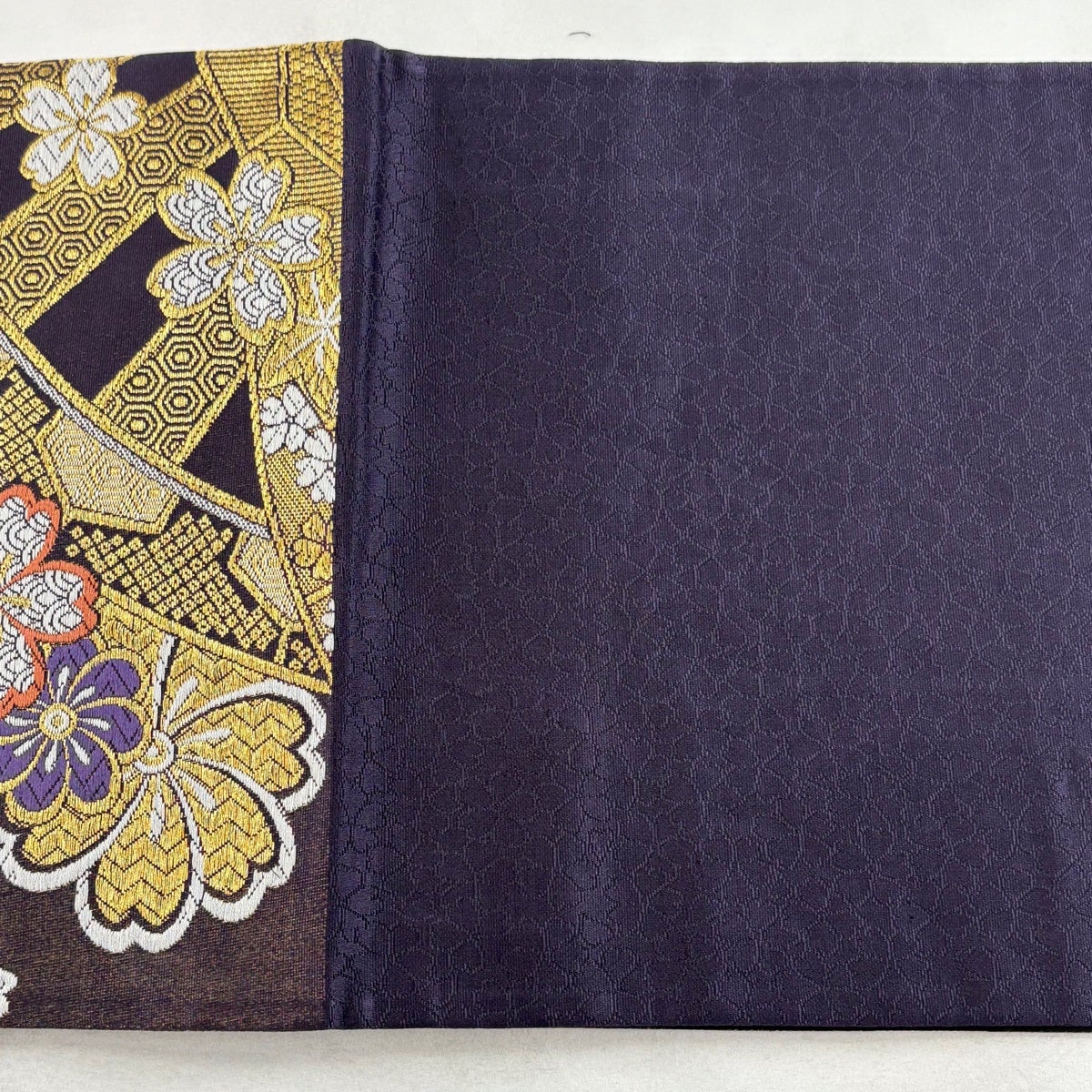 美品】 袋帯 秀品 桜 片輪車 金糸 刺繍 濃紫 六通 正絹｜中古・古着