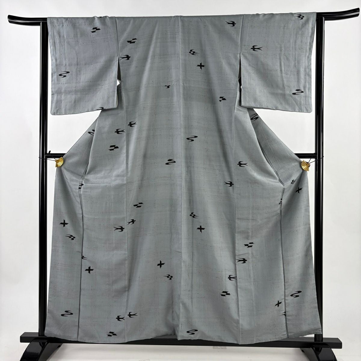 大島紬 美品 逸品 身丈154.5cm 裄丈64.5cm 正絹 【中古】 大島紬 身丈154cm 裄丈63.5cm S 袷 証紙あり 変わり市松 灰色 正絹