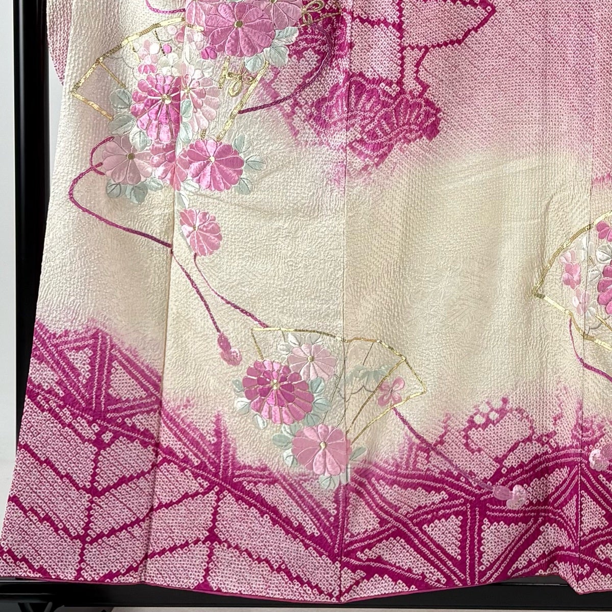 振袖 身丈157.5cm 裄丈62.5cm S 袷 やまと 檜扇 菊 絞り 刺繍 紫 正絹