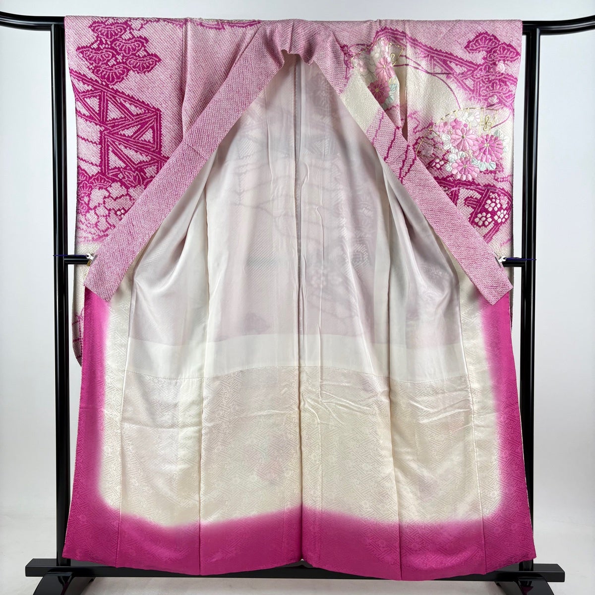振袖 身丈157.5cm 裄丈62.5cm S 袷 やまと 檜扇 菊 絞り 刺繍 紫 正絹