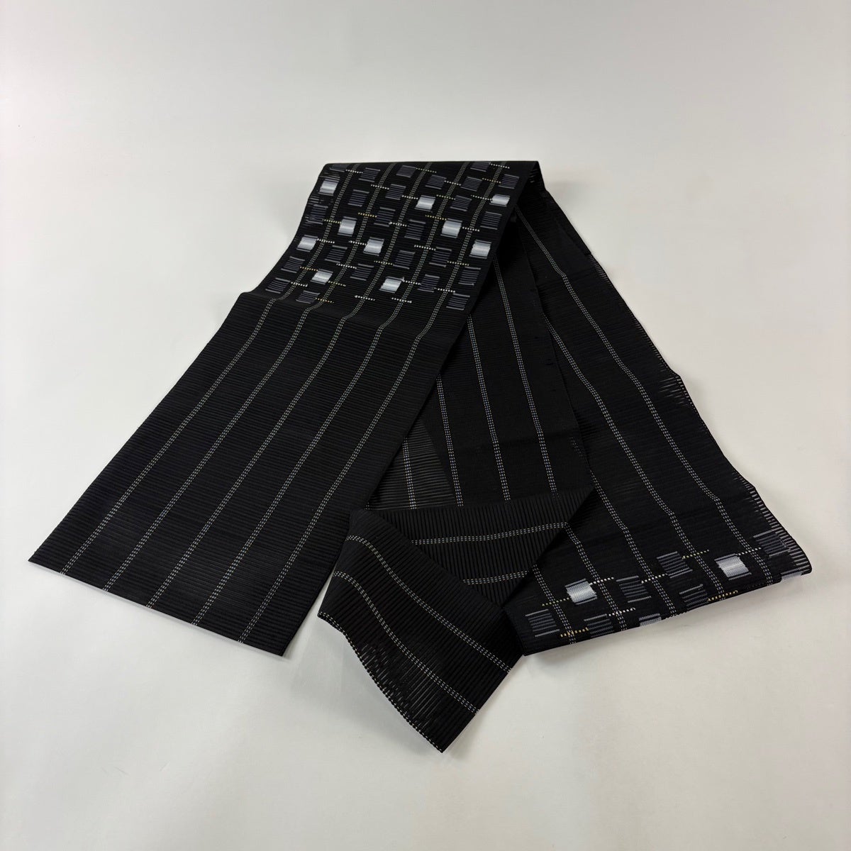 美品】 名古屋帯 秀品 夏帯 絽 八寸名古屋帯 松葉仕立て 縞 幾何学模様