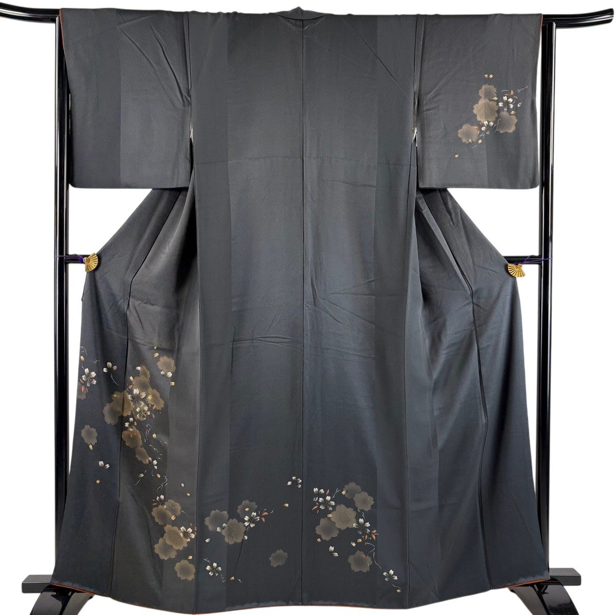 付下げ 身丈162.5cm 裄丈63.5cm S 袷 桜 花びら 金彩 箔 墨色 正絹 秀