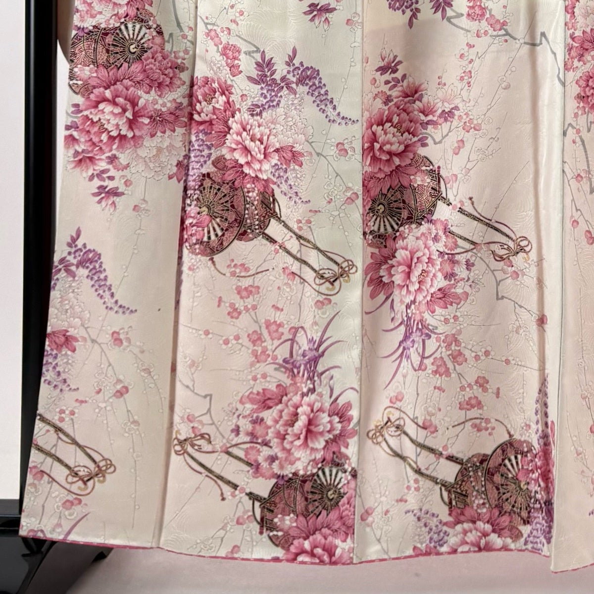 美品】 振袖 身丈162cm 裄丈64.5cm M 袷 やまと 花車 牡丹 銀通し 金彩
