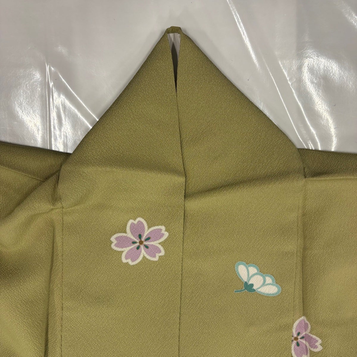小紋 身丈151.5cm 裄丈64cm 正絹 名品 【中古】 小紋 身丈160.5cm 裄丈64cm M 袷 花鳥 波 紋意匠 灰色 正絹 名品｜中古