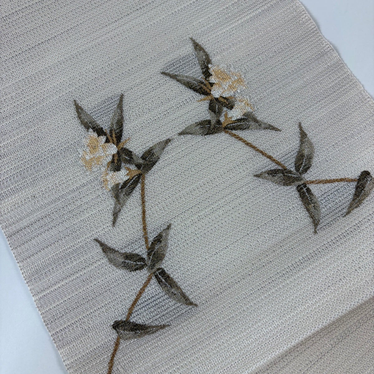 美品】 名古屋帯 秀品 夏帯 八寸名古屋帯 松葉仕立て 枝花 霞 金銀糸